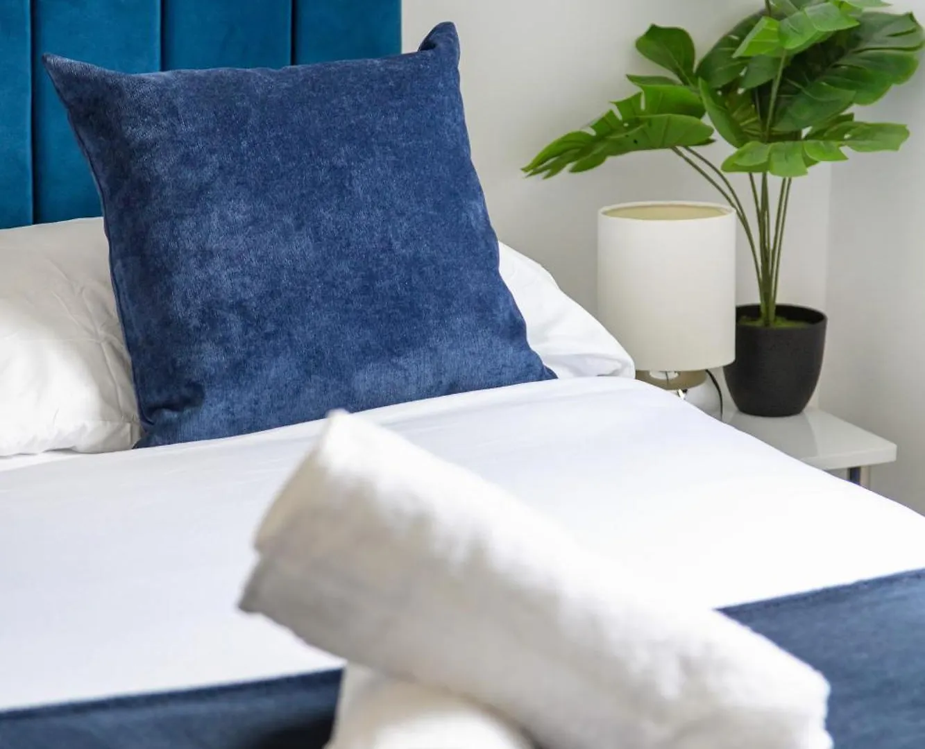 City Gem - 2 Bed House, 6 Mins From Liverpool Street, Shops & Restaurants London Ferienhaus